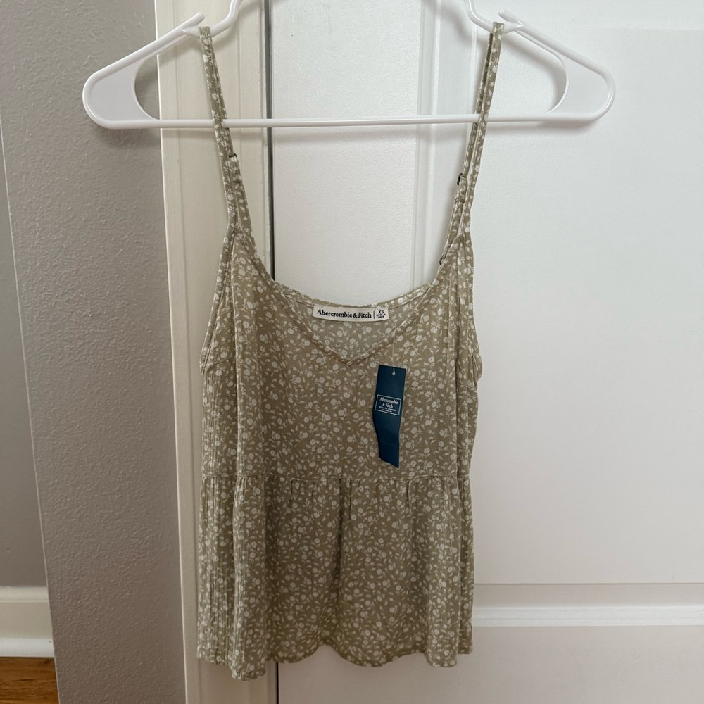 NWT American Eagle Top